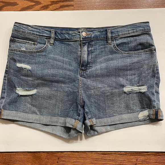 SOHO NY women’s distressed soft cotton stretch denim shorts jean high rise sz 14 - Picture 1 of 12